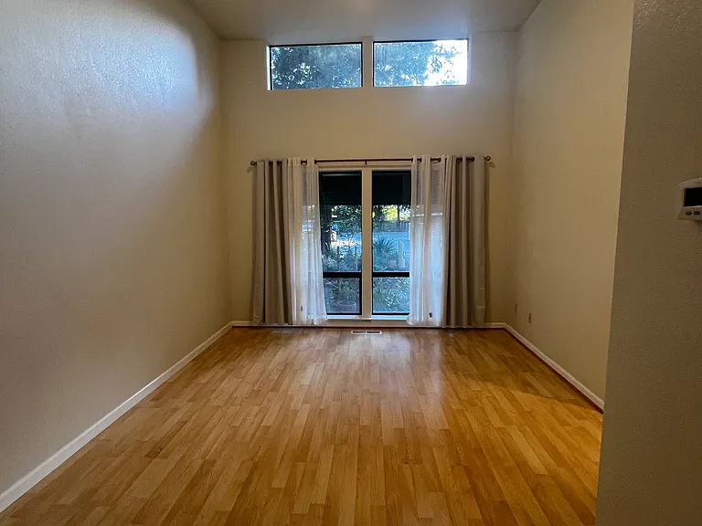 901 Russell Ave #115 — Photo 6