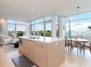 1916 Oak Bay Ave #405, Victoria, BC V8R 1C7