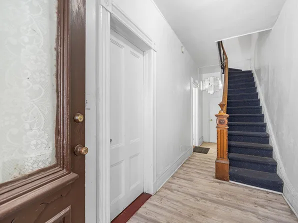 41 Garrison Avenue image 6 of 39