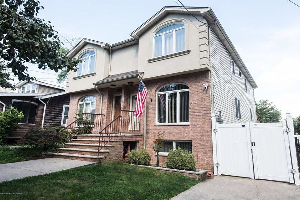 1st image of 67 Waldron Ave