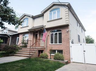 67 Waldron Ave, Staten Island, NY