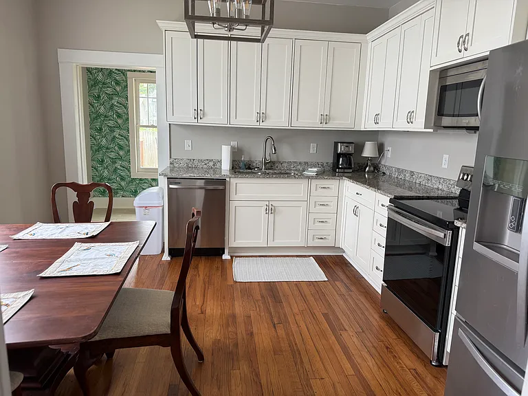 218 Broad St — Photo 4
