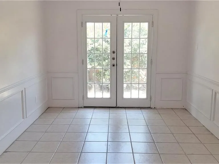 411 E Rose Ellen Cir — Photo 4