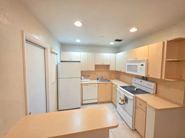 700 LAYNE Boulevard #318B, Hallandale Beach, FL 33009