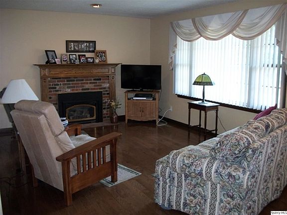 Home for Sale in Quincy, IL $132,000