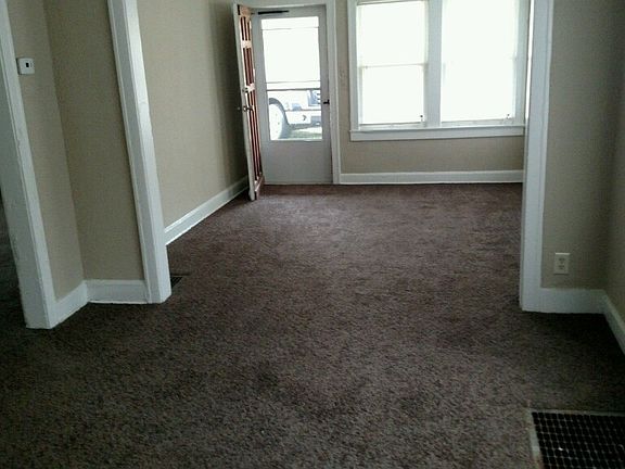 3rd image of 3815 E 67th Ter