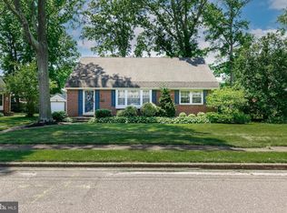 1004 Oakwood Rd, Haddonfield, NJ 08033