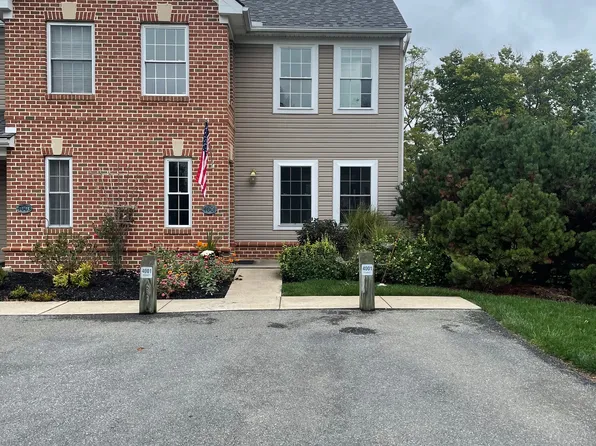 4001 Bradford Cir, Mount Joy, PA 17552