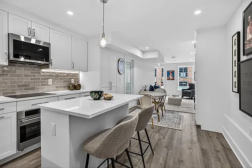149 Charles St #4 Photo 1