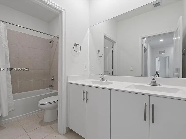 11903 SW 241st St — Photo 38
