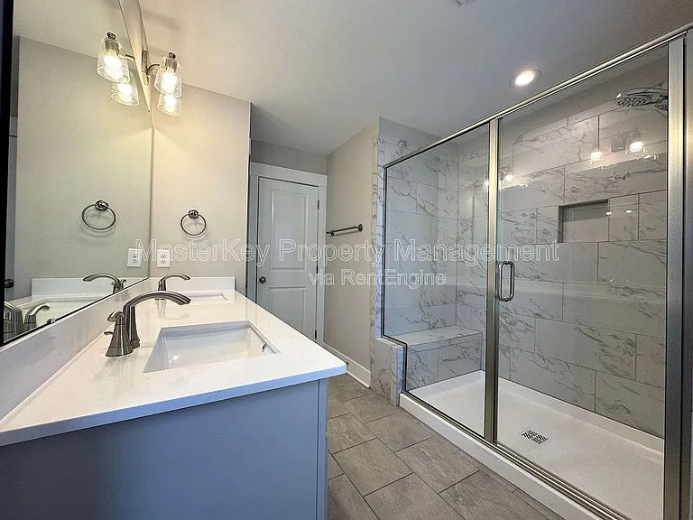 102 N Dunn St — Photo 8