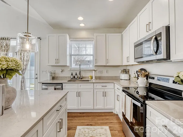 13718 Aldenbrook Dr — Photo 11