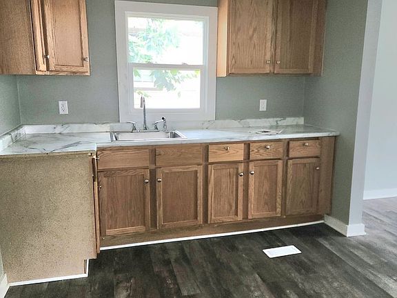 4th image of 3022 Sylvanie St