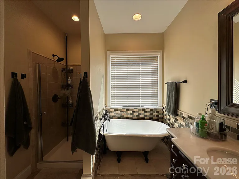 819 Stargard Ct — Photo 24