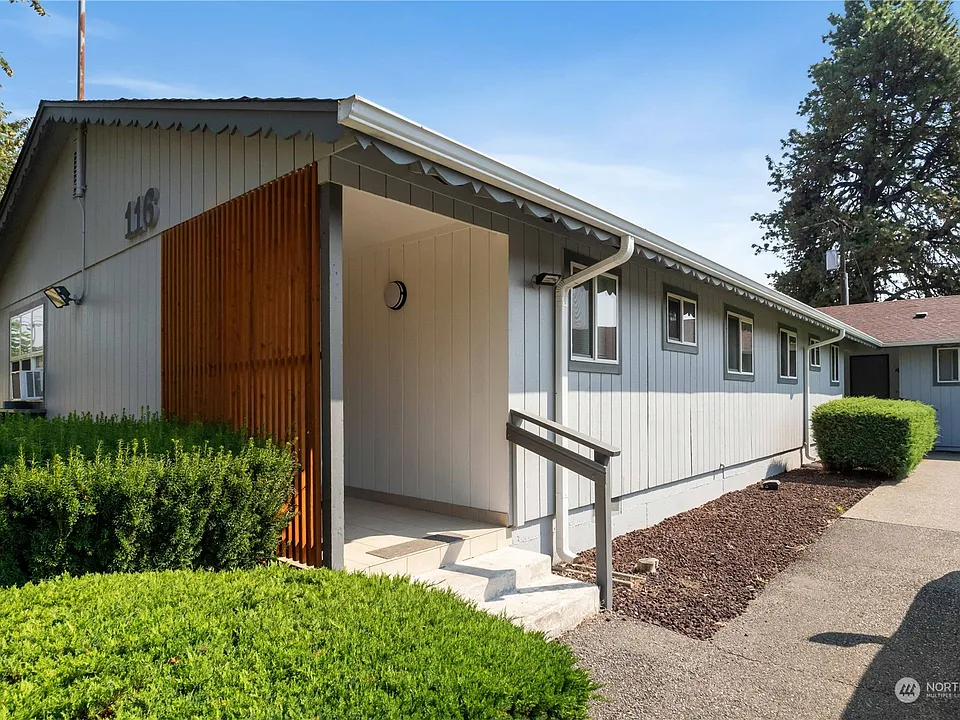 Covered entry for unit 1>