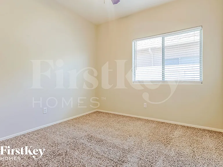 33827 N Slate Creek Dr — Photo 11