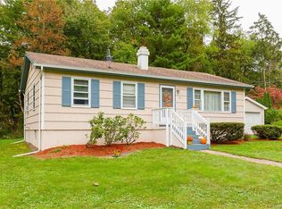 3 Hamilton Dr, Hopewell Junction, NY 12533