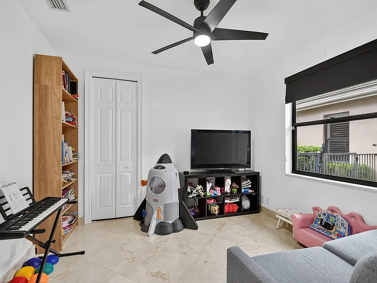 10337 Trianon Pl — Photo 58
