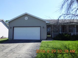 205 Suzy St, Plano, IL 60545