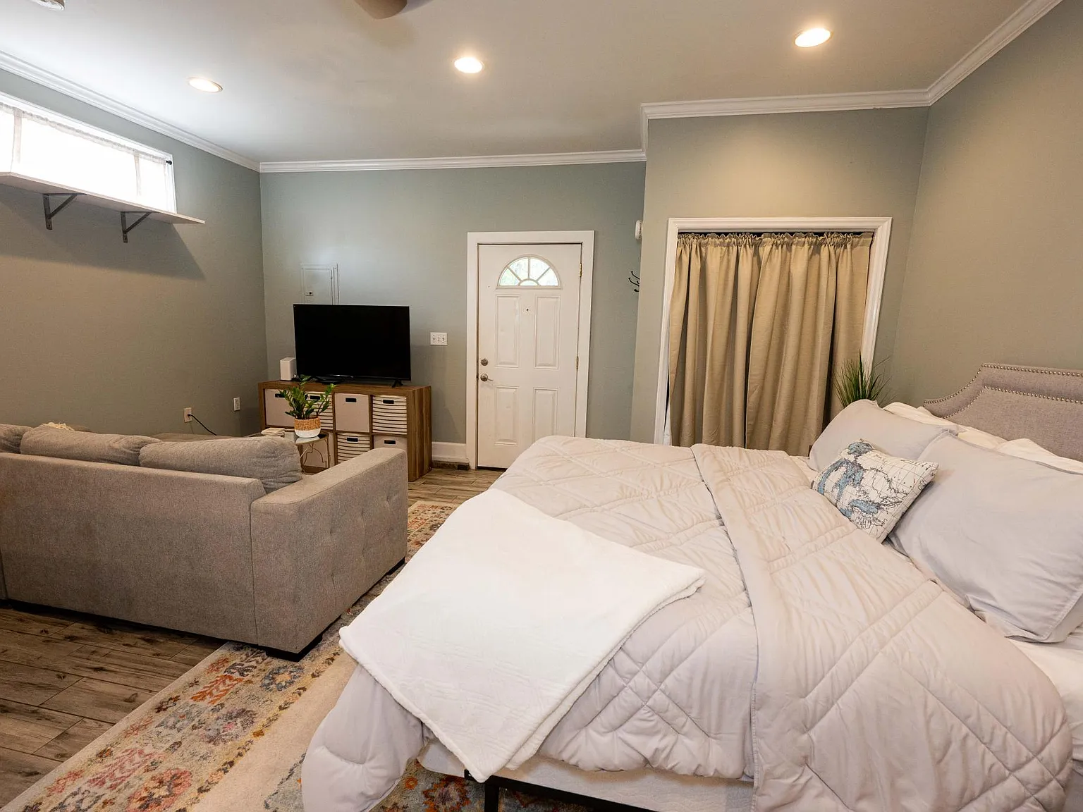 3506 Barnard St — Photo 4