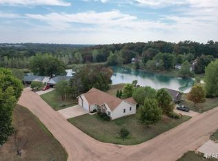 186 Little Rock Creek Ct, Washington, MO 63090