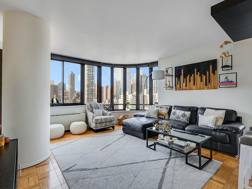 2 bed · 2 bath in Yorkville, Manhattan