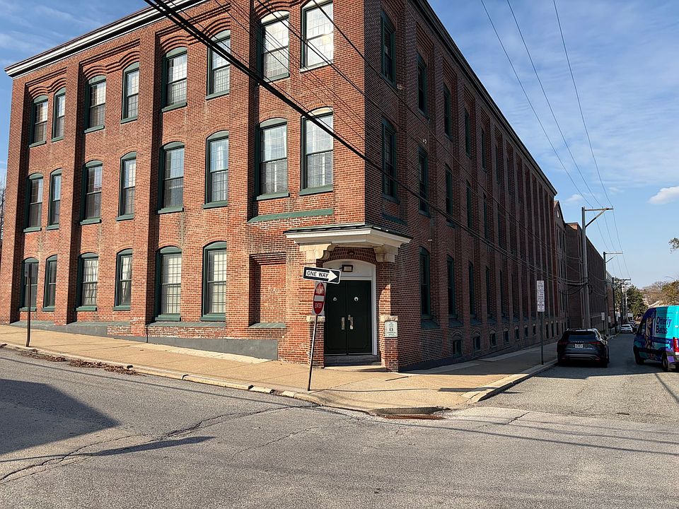 1st image of 200 Lincoln Ave Suite 205