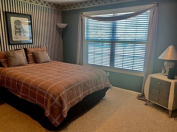 5th image of 1067 Heathcliff Dr
