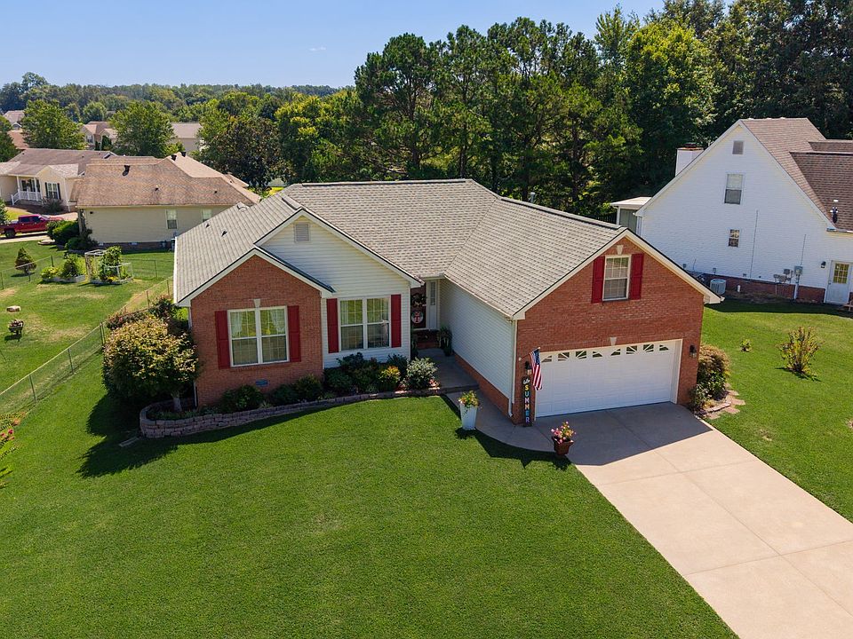 1st image of 597 Edinburgh Way