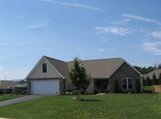 15 Slosman Dr, Asheville, NC 28806