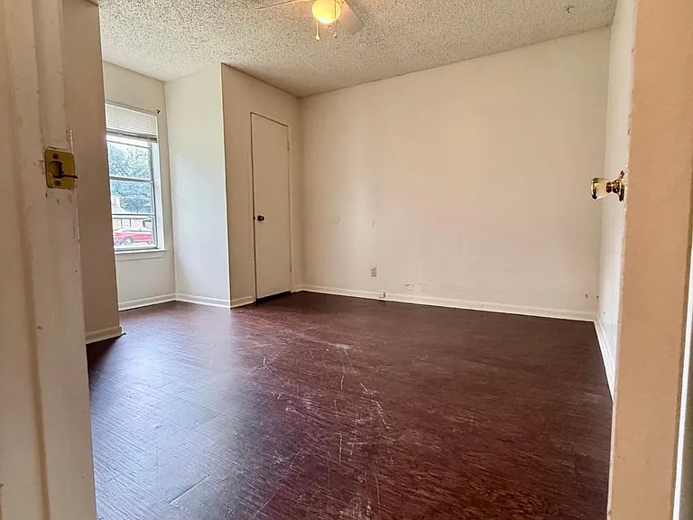 811A Faircreek Ln #A — Photo 14