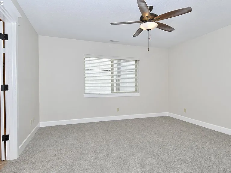 11048 SW Legacy Oak Way — Photo 16