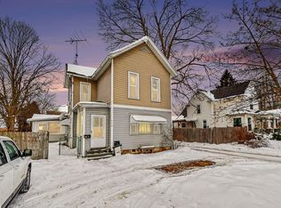 118 N Hudson St, Lowell, MI 49331