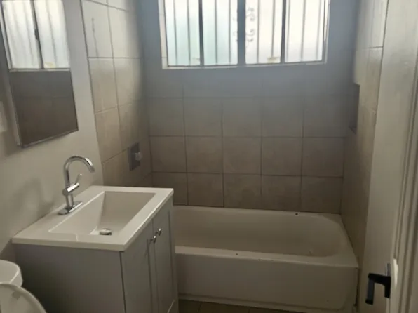 1320 W Parade St APT A, Long Beach, CA 90810