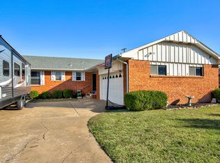 1914 Huron St, Enid, OK 73703