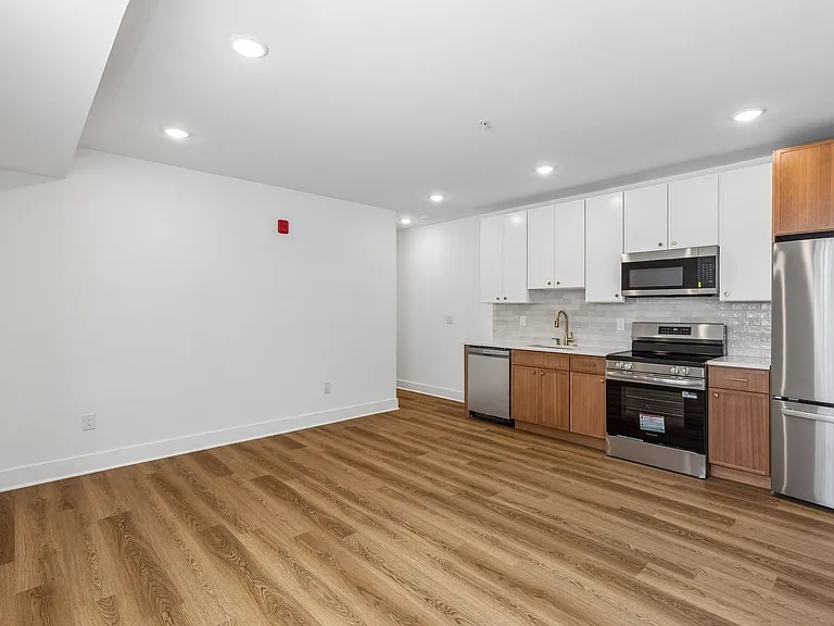 Brand New Luxury Apartments West Philly — Photo 14