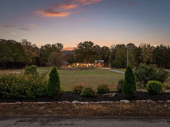 9812 Snow Hill Rd, Ooltewah, TN 37363