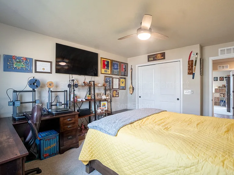 10477 Luneth Dr — Photo 22