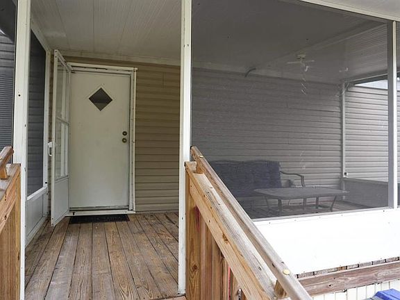 3rd image of 12330 NE 77TH COURT