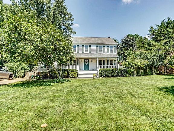 2nd image of 9604 Wildbriar Ln