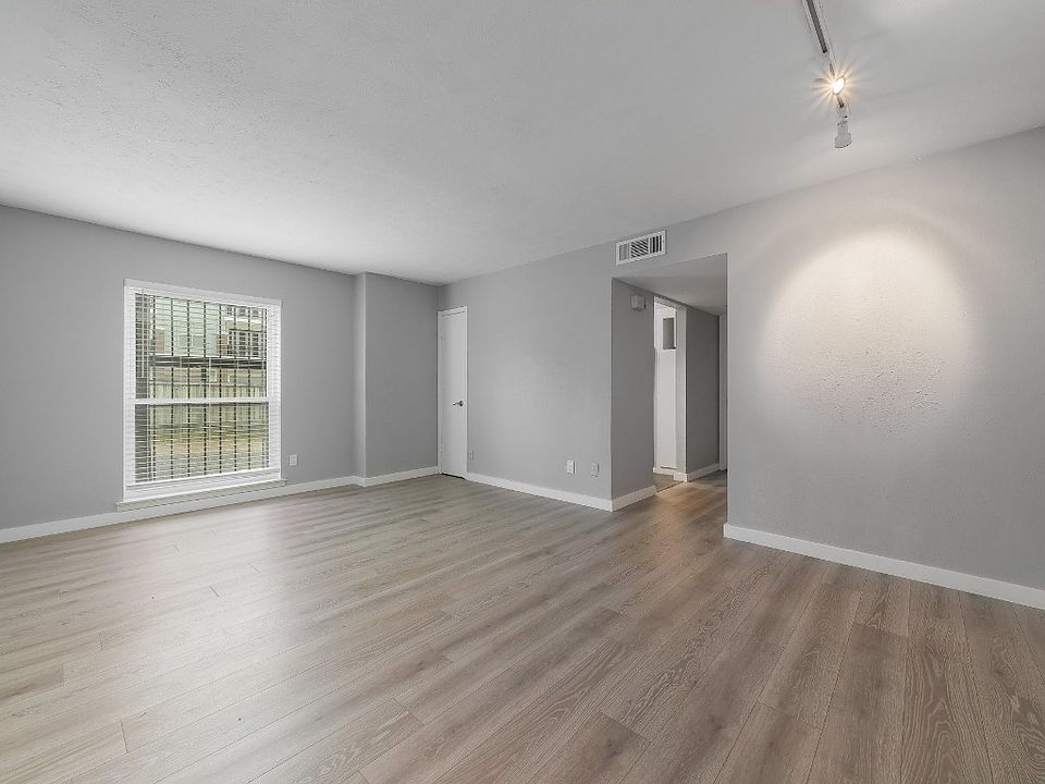 4317 Hartford St Dallas TX | Zillow