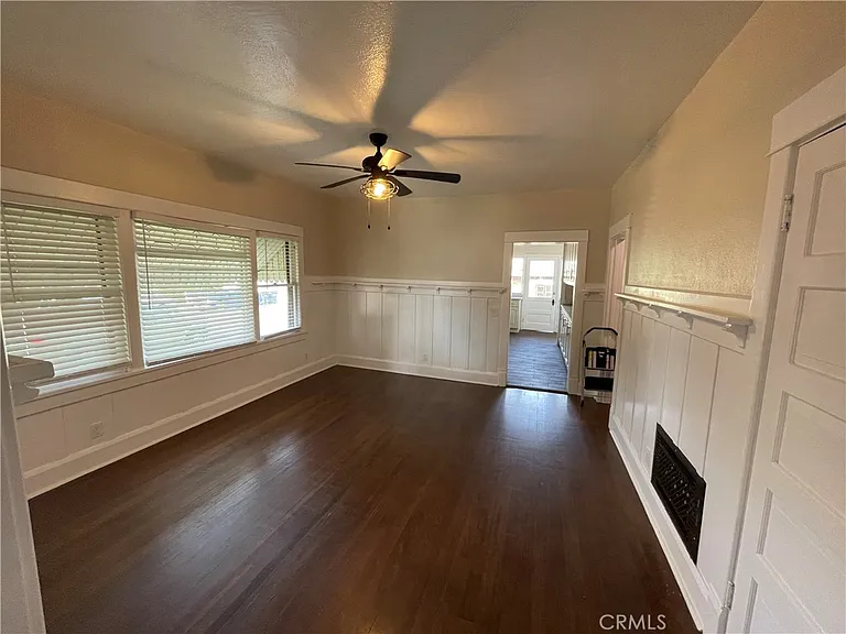 394 S Shaffer St — Photo 17