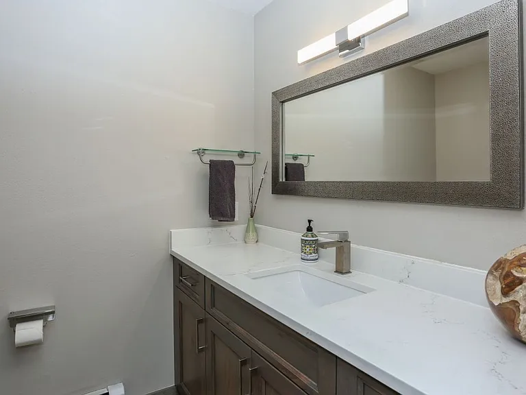 1 Mount Royal Dr — Photo 17