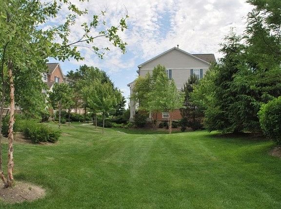 3rd image of 749 Sanborn St #749