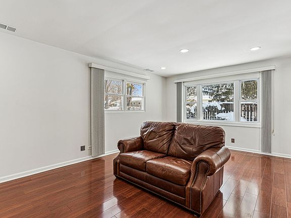 3rd image of 235 Waverley Ln