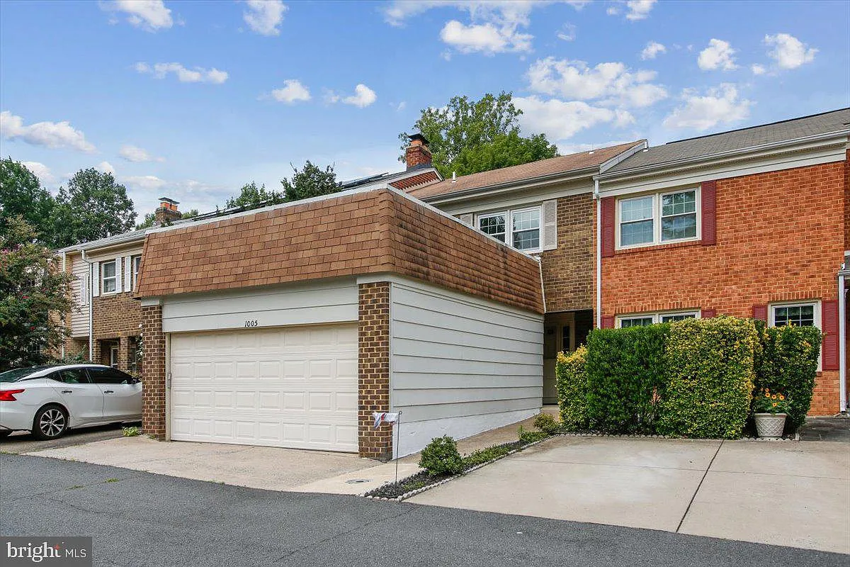 3 bed, 4.0 bath, 1706 sqft, $3,600 — Photo 1