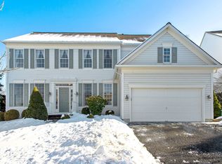 6 Bedford Dr, Basking Ridge, NJ 07920