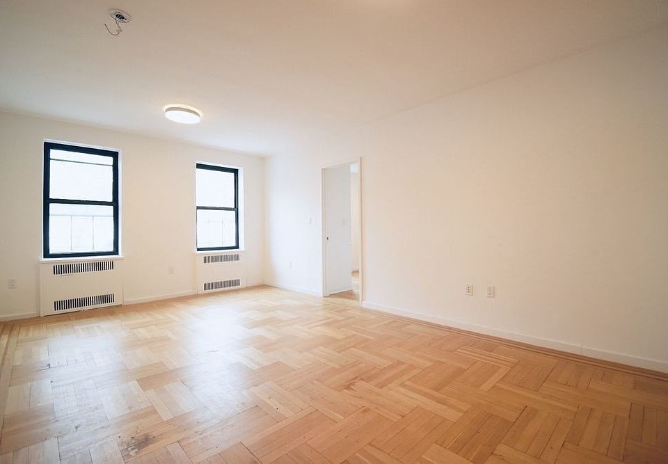 1st image of 200 Haven Ave #C4
