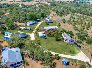 8325 Fm 327, Elmendorf, TX 78112