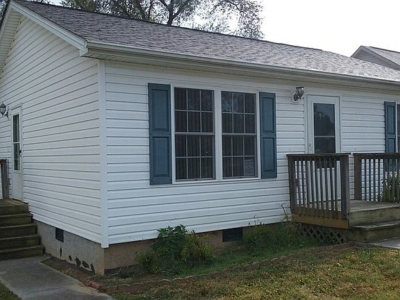 3rd image of 4018 Kentucky Ave NW